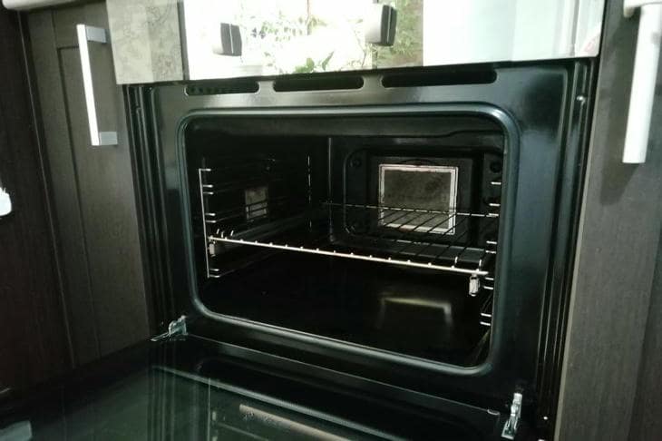 Čo sa stane, ak panvicu nahradíte pergamenom: tichá revolúcia v rúre