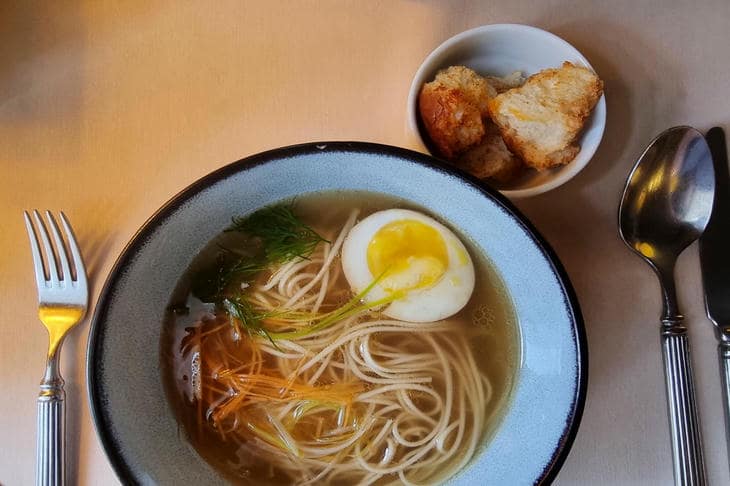 Čo sa stane, ak prestanete jesť po šiestej hodine: rozoberanie populárneho mýtu na molekuly