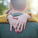 Prečo mozog túži po novinkách aj v šťastných vzťahoch: ako rutina zabíja príťažlivosť a čo s tým robiť